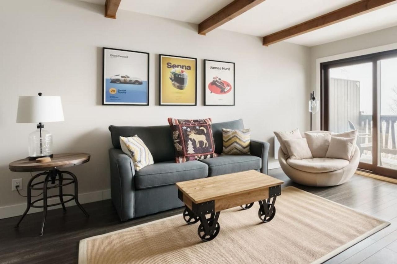 Luxury With Rustic Minimalist Style Hébergement de vacances Mont-Tremblant