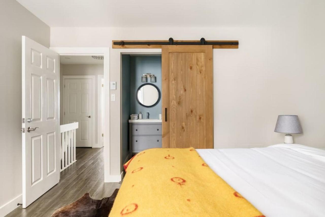 Hébergement de vacances Luxury With Rustic Minimalist Style Mont-Tremblant